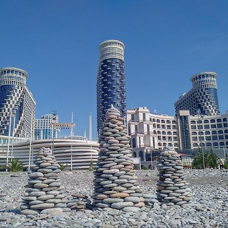 Apartment On Khimshiashvili Batumi Exterior photo