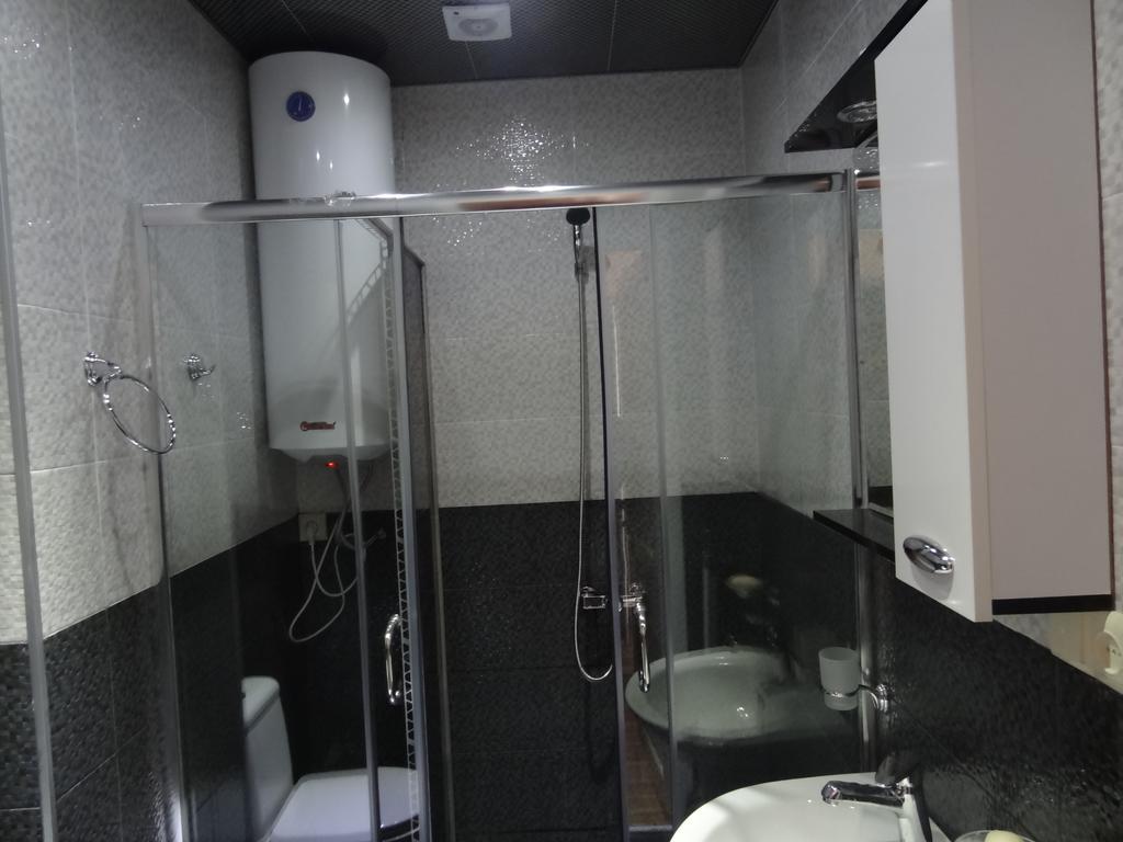 Apartment On Khimshiashvili Batumi Exterior photo