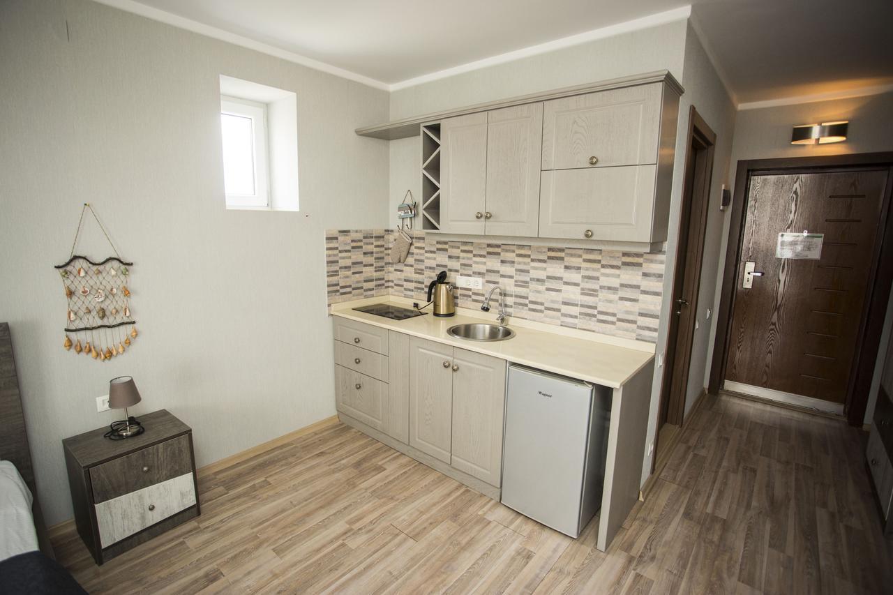 Apartment On Khimshiashvili Batumi Exterior photo
